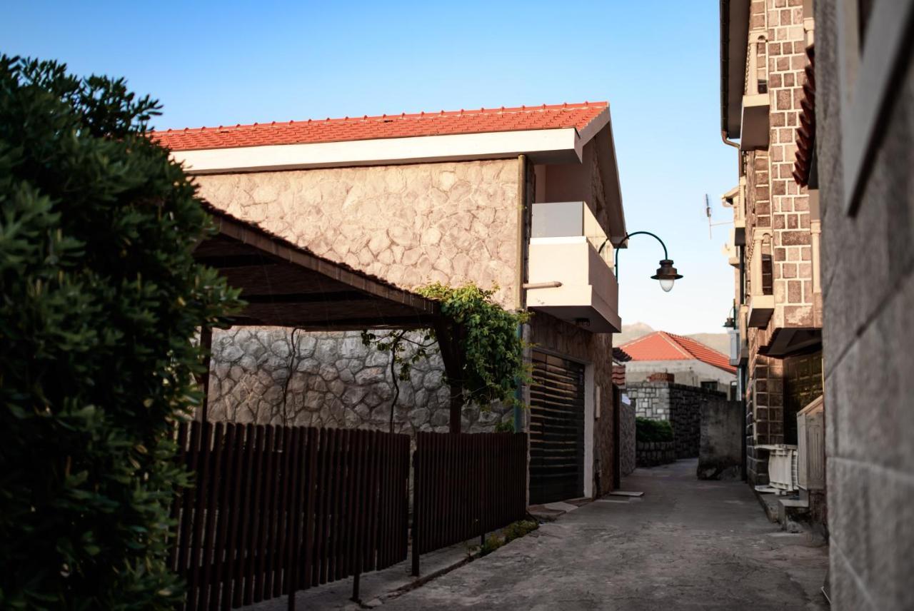 Apartments Ponta Krasici Tivat Eksteriør bilde